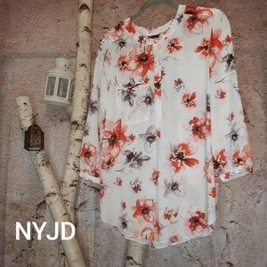 NYJD floral blouse buttons 3/4 sleeve crew neck